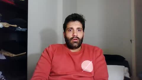 Snapshot of italianboybcn chatting on March 10, 7:11 am italianboybcn online show from March 10, 7:11 am