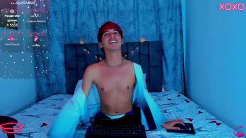ithan_kingtwin online show from July 28, 8:01 pm