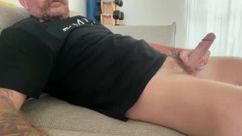 its_leo_hunter online show from February 4, 2:48 am