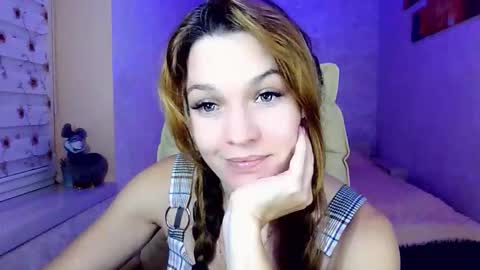 itslunaday online show from November 1, 3:55 pm