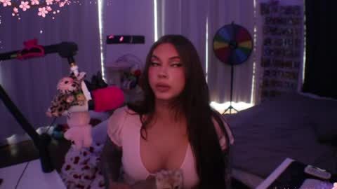 Nicki Foxx online show from June 3, 10:26 pm