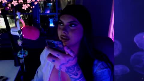 Nicki Foxx online show from November 18, 1:08 am