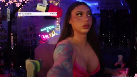 Nicki Foxx online show from November 2, 1:16 am