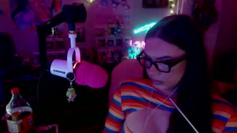 Nicki Foxx online show from October 28, 4:35 am