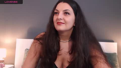 Melissa Khaan online show from December 4, 8:47 am