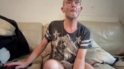 Small online show from December 3, 11:11 am