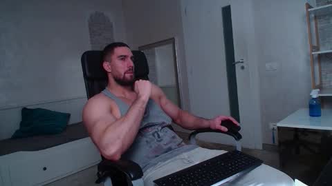 IvanHydee online show from January 12, 6:20 am