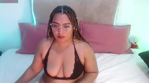 Ivannee  online show from January 17, 2:29 am