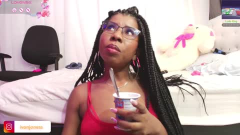  Ivon  Miss Jones  online show from February 26, 6:51 am