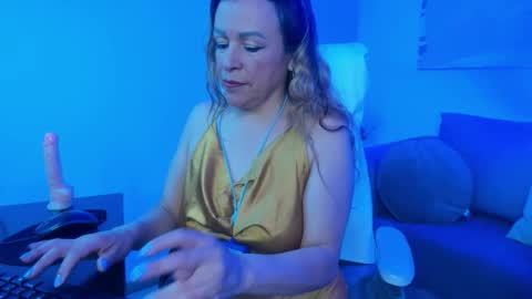 Ivonne online show from March 29, 1:02 pm