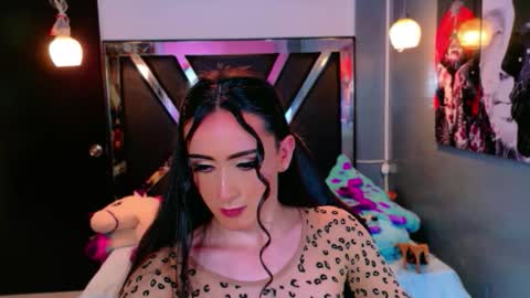 ivony giselle online show from March 8, 2:15 am