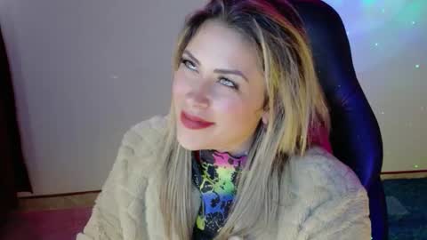 Snapshot of ivy__taylorr chatting on October 23, 8:31 pm Diana Rojas online show from October 23, 8:31 pm