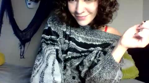 IVY DEVILL online show from November 28, 7:16 am