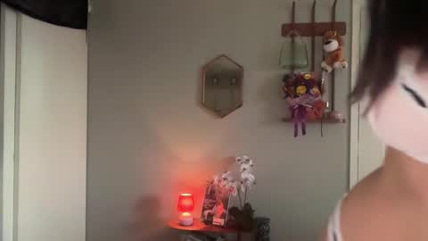 Ivy online show from February 19, 12:10 am