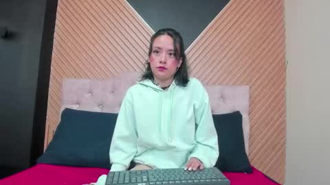 Ivvy Emerald  Sweet babe online show from February 26, 2:42 pm