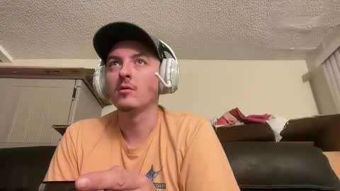 iwantyounow42069 online show from March 8, 1:39 am