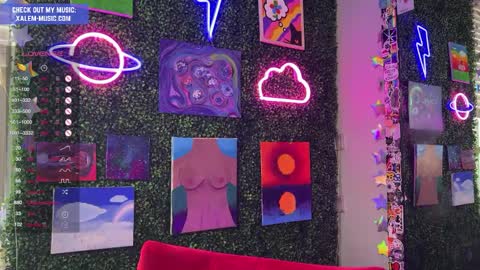 Muse hethey online show from December 8, 8:36 pm