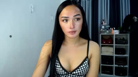 iwillcum4u_ online show from July 28, 6:44 am