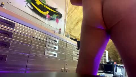 Snapshot of iwinnner chatting on September 28, 3:48 am That Guy online show from September 28, 3:48 am