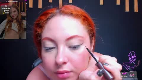 hot izys online show from April 8, 8:50 am