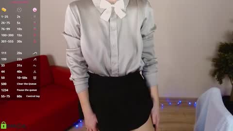 Queen of nylon  Victoria online show from March 11, 5:21 am