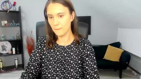 Izzy online show from September 11, 9:05 pm