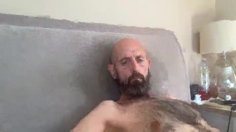 izzysboytoy1 online show from April 27, 9:07 am