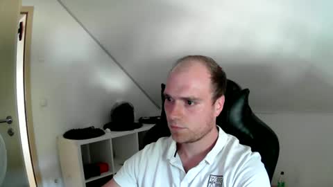 here4y online show from June 24, 4:25 pm