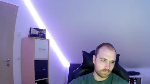 here4y online show from December 31, 1:19 pm