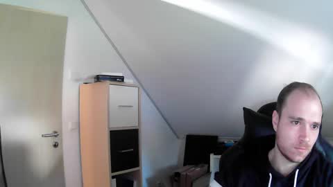 here4y online show from February 2, 12:02 pm