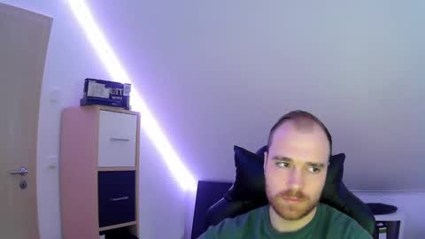 here4y online show from December 31, 9:53 am