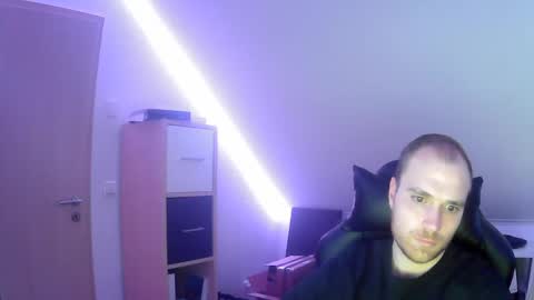 here4y online show from February 6, 7:51 pm