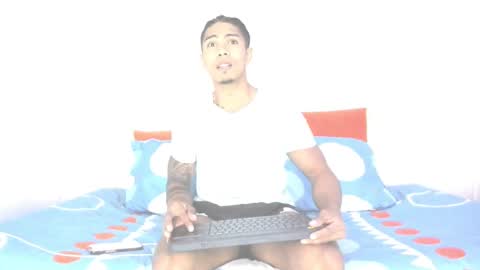 Snapshot of j_musiry chatting on February 25, 3:09 am i am juan musiry independent model online show from February 25, 3:09 am