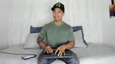 Snapshot of j_musiry chatting on February 8, 10:07 am i am juan musiry independent model online show from February 8, 10:07 am