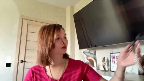 Julie online show from June 9, 11:37 pm
