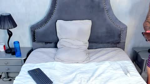 Jack White online show from September 23, 5:12 am