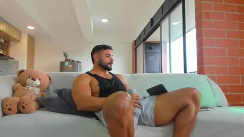 Jackson Wayne online show from April 5, 1:41 pm