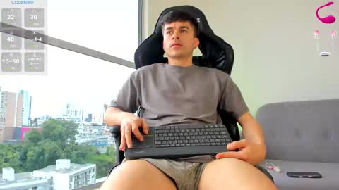 JACOB FERRER online show from February 5, 6:33 pm