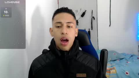 Snapshot of jacob_wolf_xxx chatting on September 19, 6:17 am jacob online show from September 19, 6:17 am
