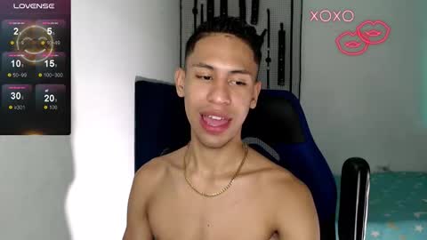 Snapshot of jacob_wolf_xxx chatting on October 21, 8:12 pm jacob online show from October 21, 8:12 pm