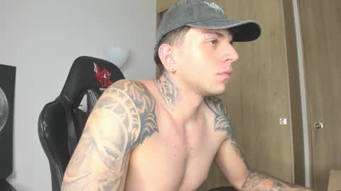 jacobb116 online show from September 24, 12:06 am