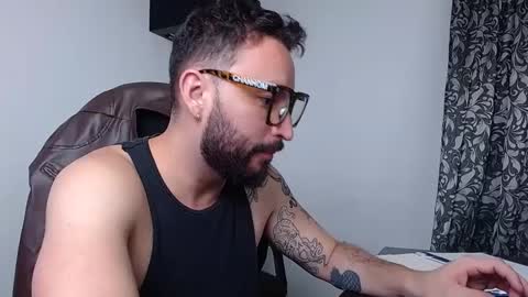 Snapshot of jacobkingd chatting on October 2, 4:44 am jacobkingd online show from October 2, 4:44 am