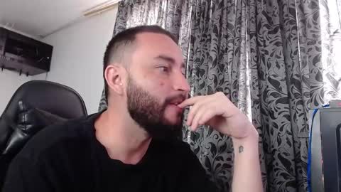 Snapshot of jacobkingd chatting on February 18, 5:42 pm jacobkingd online show from February 18, 5:42 pm