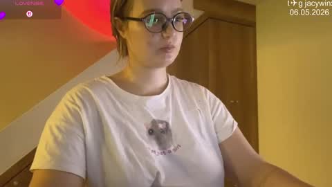 jacywinslat online show from May 7, 11:39 am