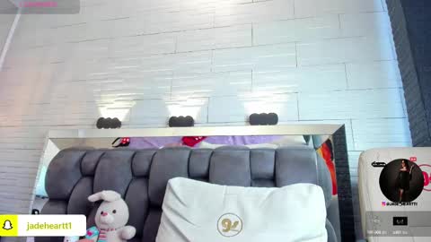  JADE  online show from October 15, 10:43 pm