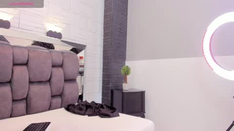  JADE  online show from March 11, 10:31 pm