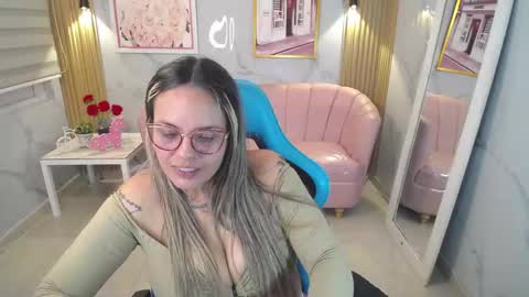 Jade  online show from November 28, 4:09 am