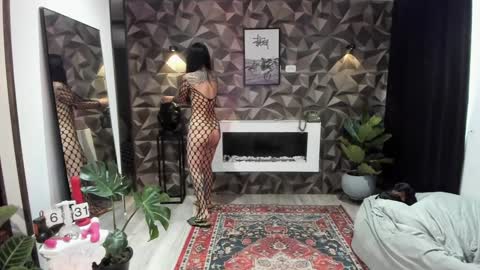 Snapshot of jade_porn chatting on February 1, 11:31 am Jade  independent model online show from February 1, 11:31 am