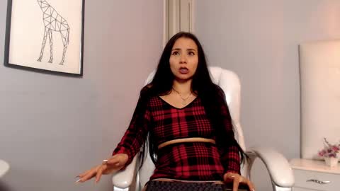 karlla scarlet online show from January 8, 9:01 pm