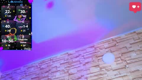 jade white  online show from March 11, 1:36 pm